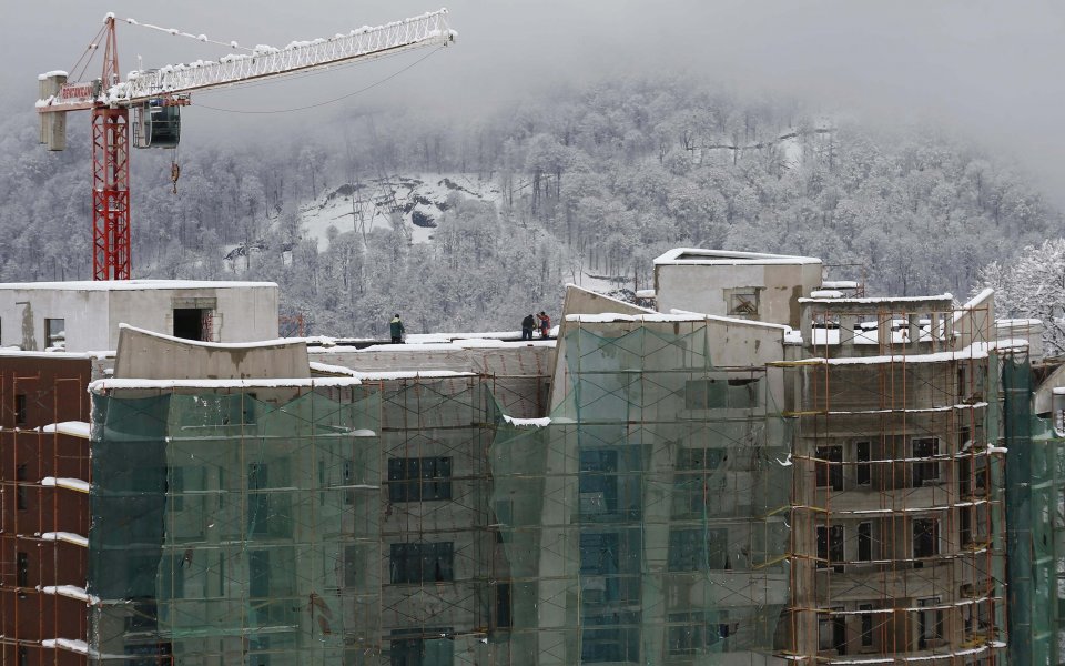 Строителството на 49 спортни обекта в Сочи закъснява