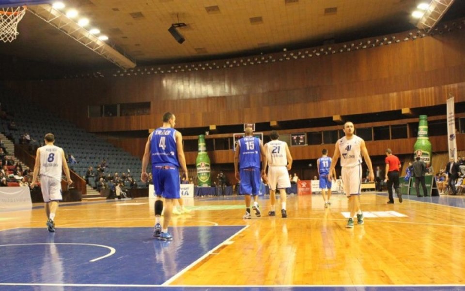 Топ 4 в баскетбола тръгва към финала, а къде са феновете