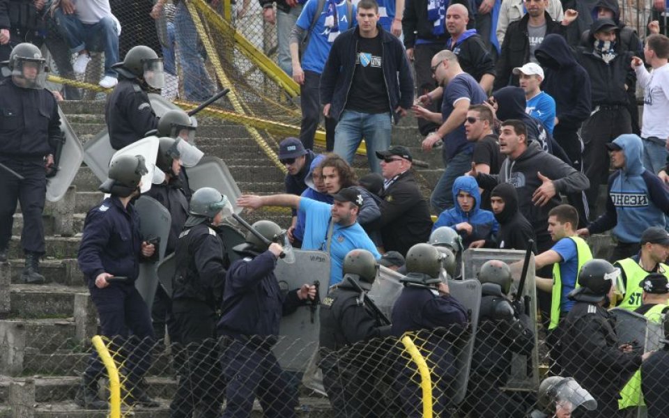 Директорът на пловдивската полиция: Феновете на Левски провокираха напрежението на стадиона