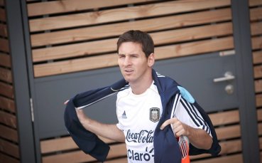 Меси направи дарение за възстановяването на болница