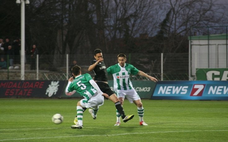 СНИМКИ: Лудогорец се издъни в скучен нулев хикс в Стара Загора