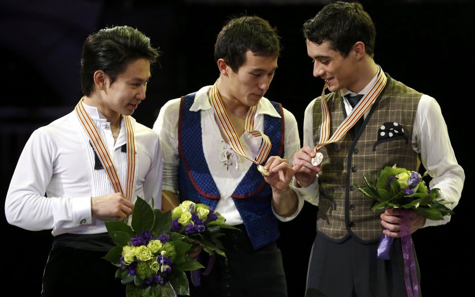 Канадец завоюва трета световна титла, руснаци взеха златото при спортните двойки