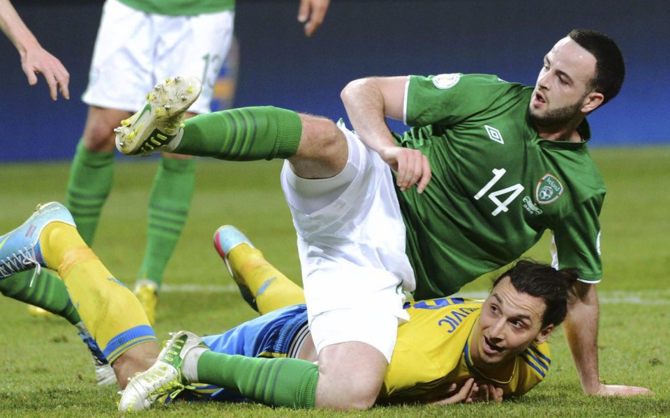 Ейре остана в играта, не пусна гол в Швеция