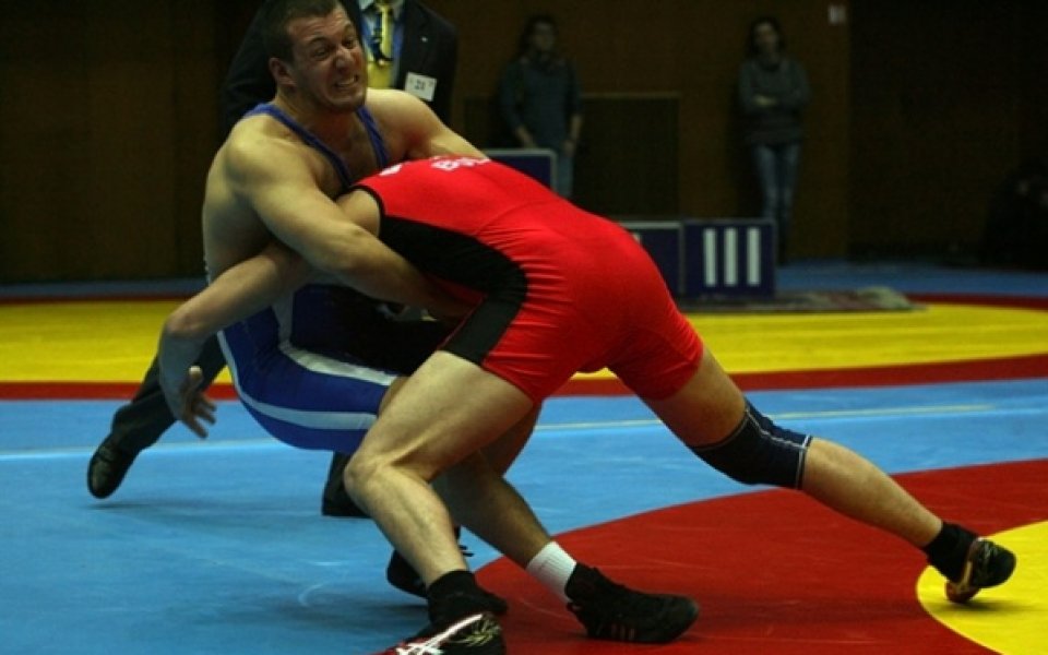 Владислав Методиев ще се бори на финала в категория до 96 кг. на  европейското първенство