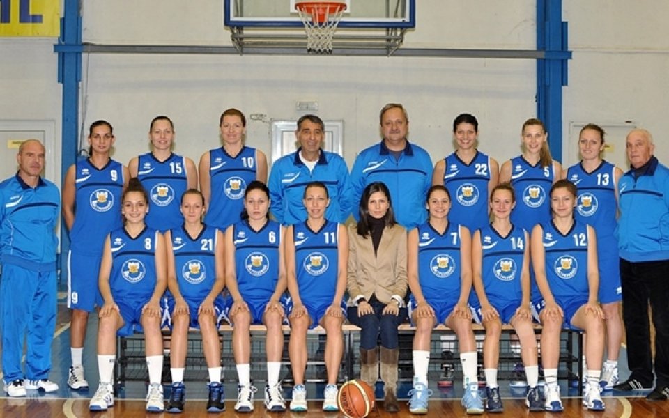 Монтана 2003 удари Левски и запази шанс за третото място при жените