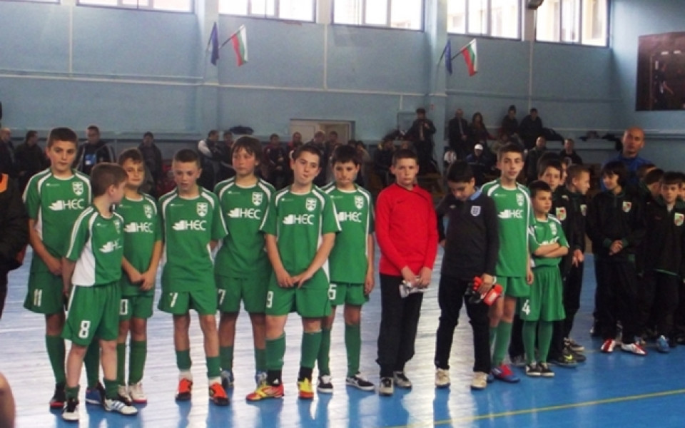 Пирин Благоевград триумфира на футболния турнир в памет на Йордан Динов