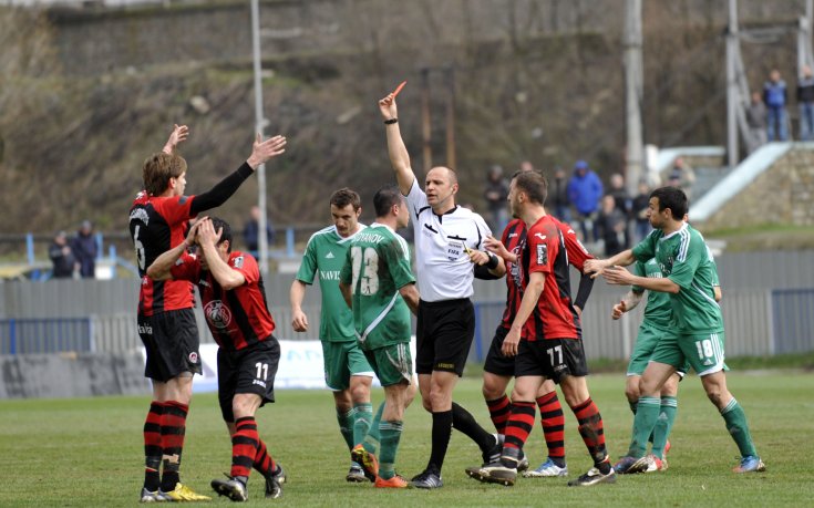 Лудогорец би трудно 10 от Локо София и дръпна с 4 точки пред Левски