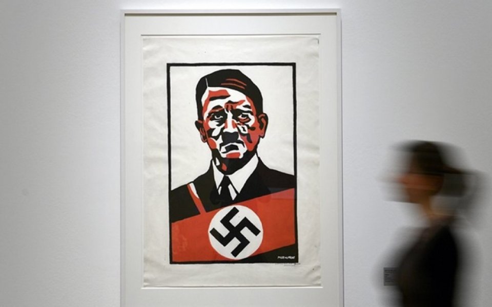 Скандален плакат на „Бернабеу“, сравниха Моуриньо с Хитлер
