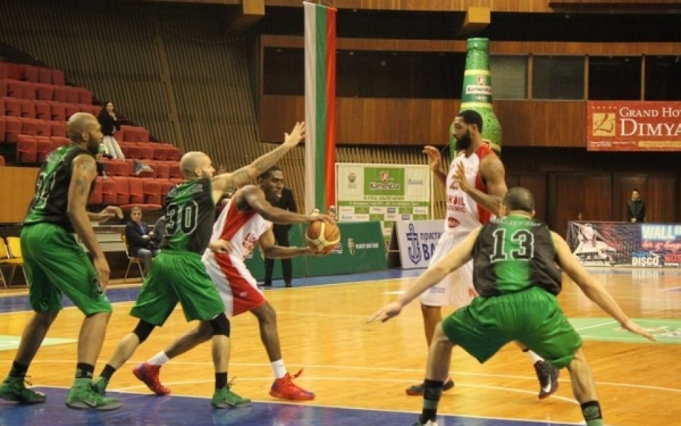 Битката за шестото място на възел, след победа на Черноморец и загуба на Берое