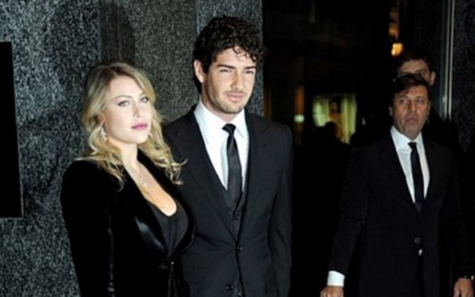 Фамилия Берлускони: Никога няма да продадем Милан