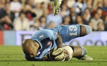 Твенте с Ники Михайлов стигна само до точка срещу Венло