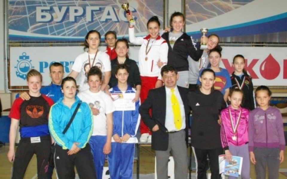 Момичетата на клуб 