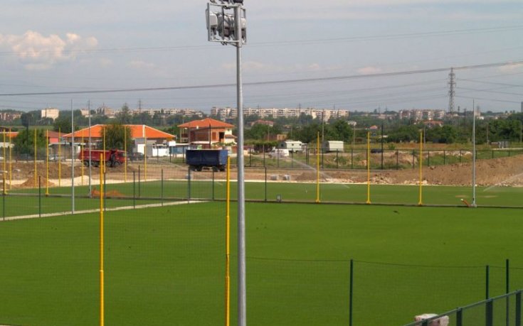 СНИМКИ: Ботев Пд строи клубната база в Коматево на пълни обороти