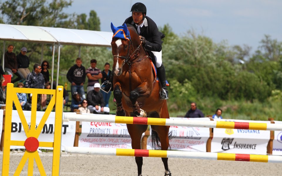 Росен Райчев спечели второто изпитание за деня от турнира по прескачане на препятствия