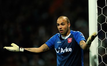 В Холандия: Трансферът на Стекеленбург е лоша новина за Ники Михайлов