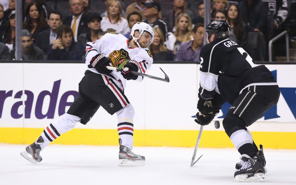 Един успех дели Чикаго от финала в НХЛ