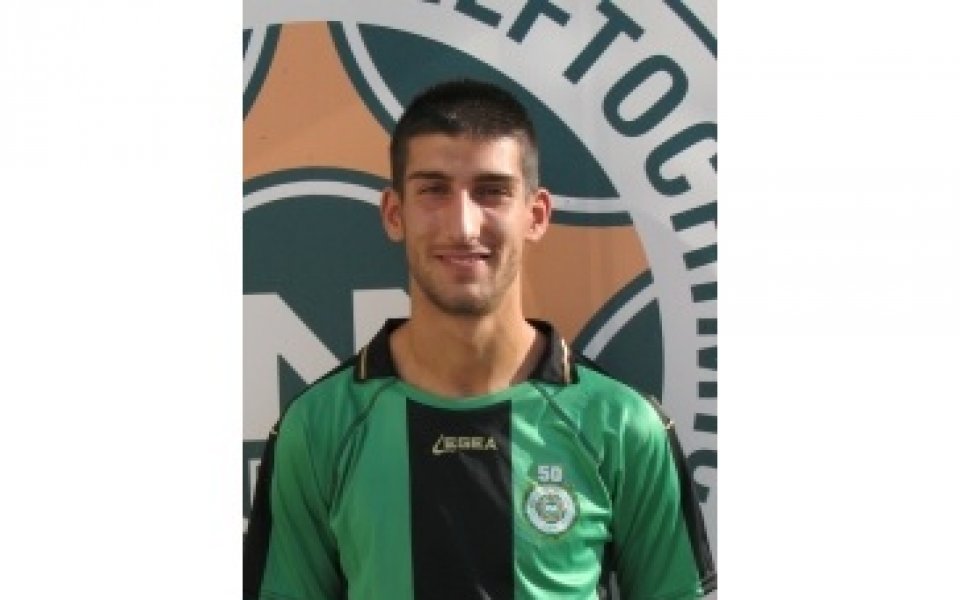 Тим от Серия А пожела нападател на Нефтохимик