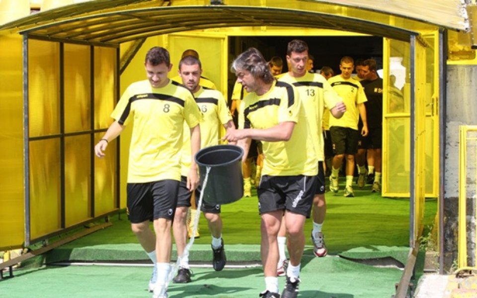 Ботев Пловдив започна подготовка с 24 футболисти