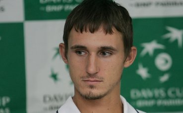 Кутровски се класира на четвъртфинал в Белград