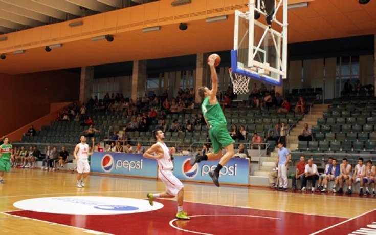 СНИМКИ: Добра първа контрола за младежите, разбиха Румъния в Правец