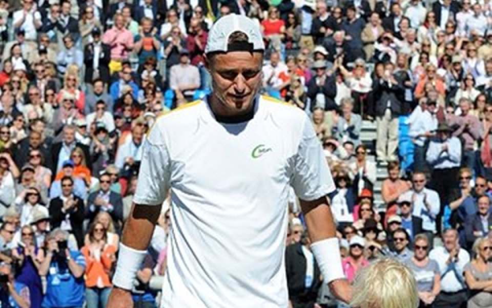 Лейтън Хюит се класира за полуфиналите в Куинс, среща Марин Чилич