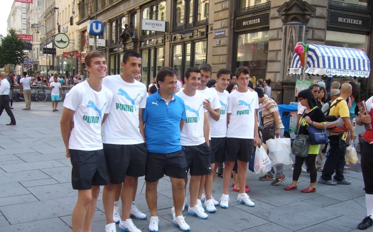 СНИМКИ: Сините спазиха традицията и посетиха Виена