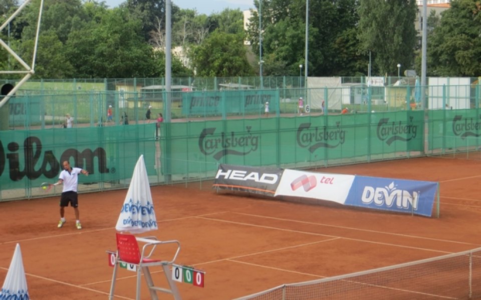 Валентин Димов на четвъртфинал в Пловдив, другите българи отпаднаха