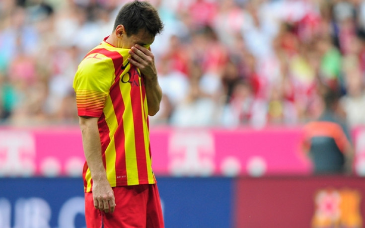 Хванаха Меси в прегръдката на стриптизьорка