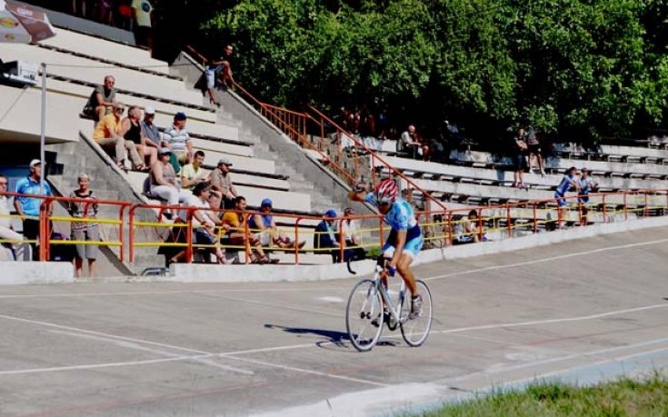 Пламен Димов защити шампионската си титла на писта
