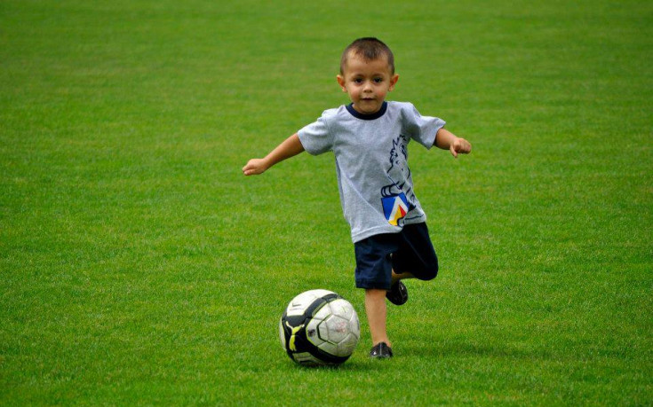 СНИМКИ: Левски зарадва и малките си фенове, сините пуснаха бебешка модна линия