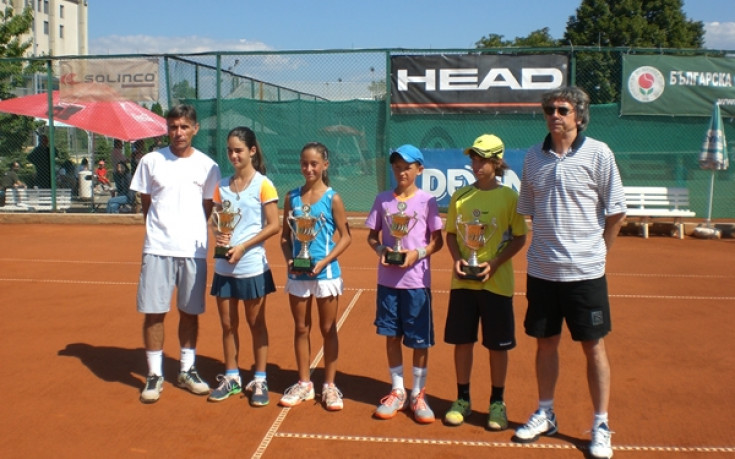 Адриан Андреев и Розалина Юсева с титлите от „Редута къп“