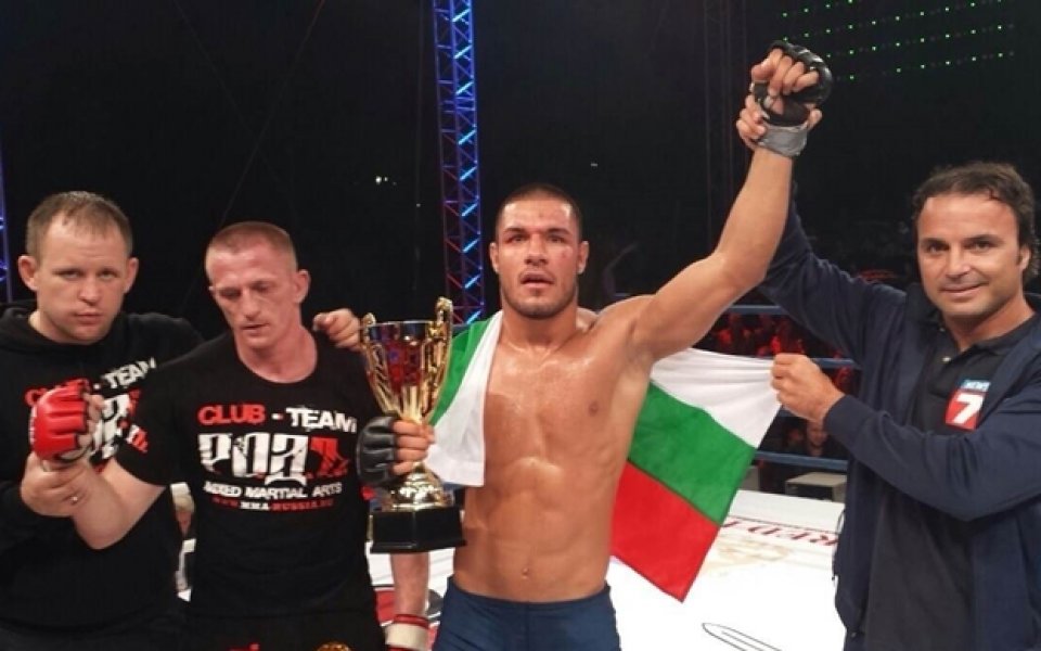 MMA боецът Георги Валентинов разби член на руските спец части