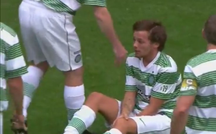 ВИДЕО: Съотборник на Сашо Тонев посече вокал на One Direction в бенефиса на Стенли