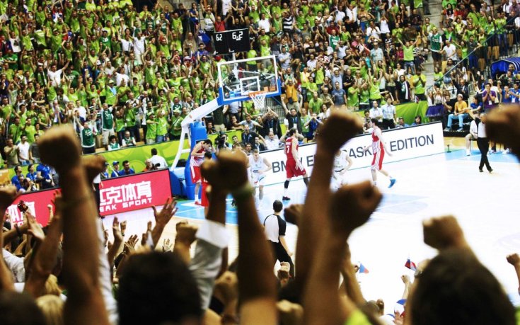 12 отбора продължават битката за трофея на Евробаскет 2013