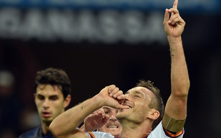 Тоти все по-близо до рекорда на Силвио Пиола