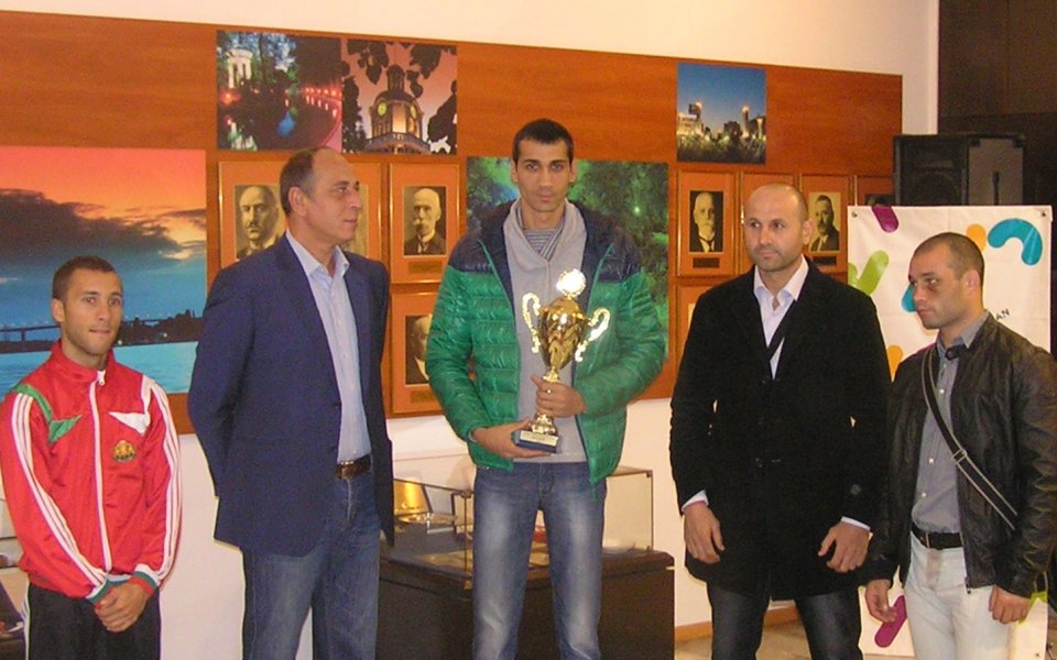 СНИМКИ: Кметът на Варна награди заслужили варненски спортисти