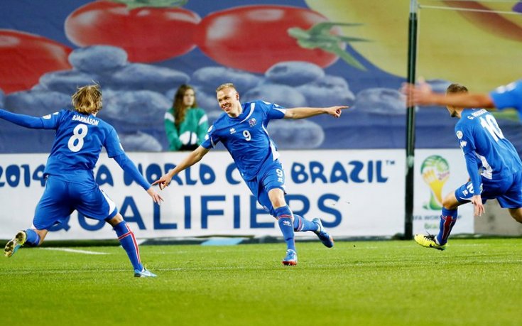 Исландия спечели второто място в група Е, лидерът Швейцария завърши с победа