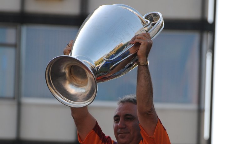 Христо Стоичков посрещна купата на ШЛ в Пловдив