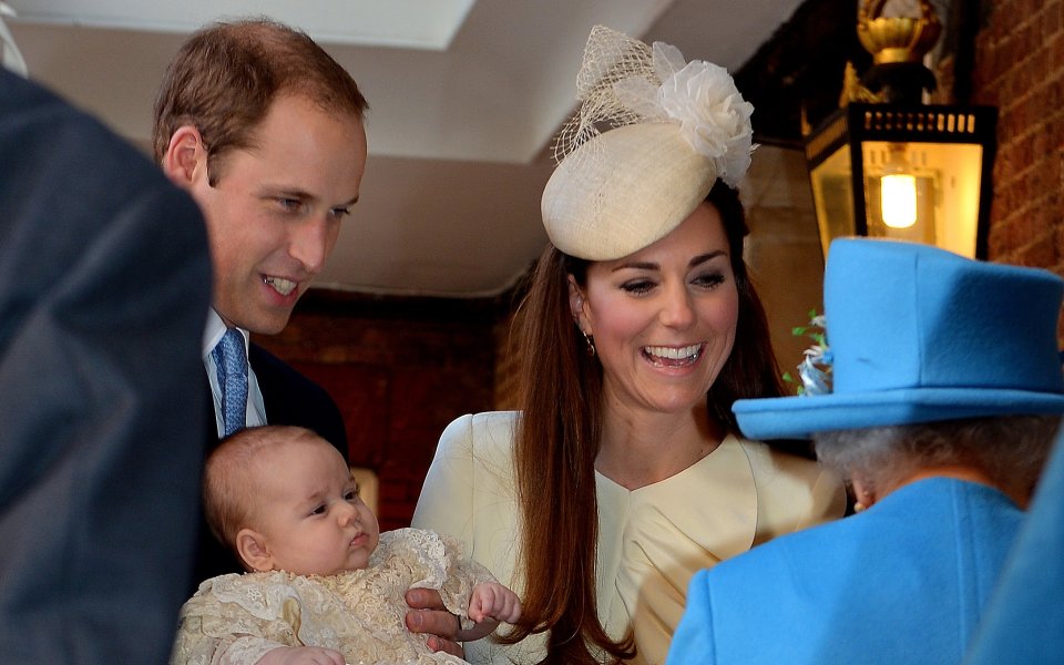 Кръстиха принц Джордж в тесен кръг