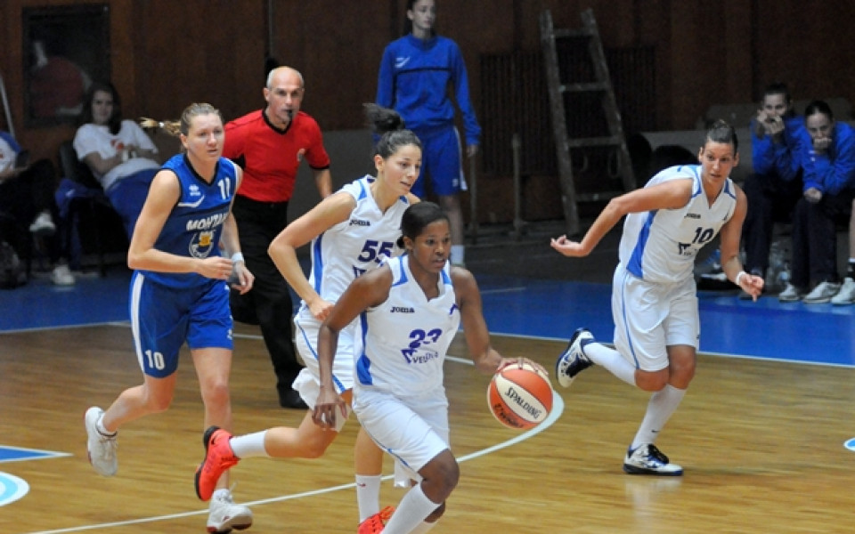 СНИМКИ: Левски пречупи Монтана в интересен сблъсък