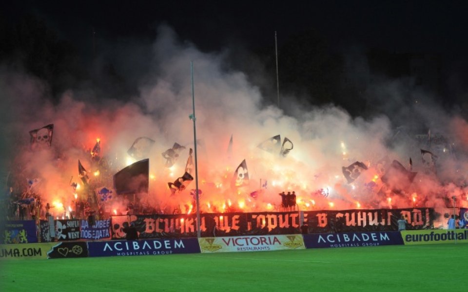 Финансови санкции за Левски и ЦСКА