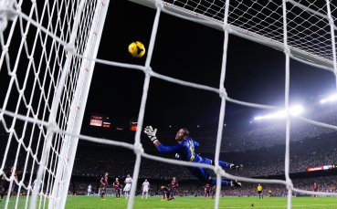 Пелегрини смята, че Валдес може да реши вратарския проблем на Ман Сити