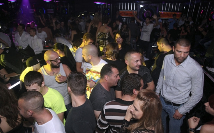 СНИМКИ: Атлетка и баскетболист станаха Мис и Мистър НСА 2013