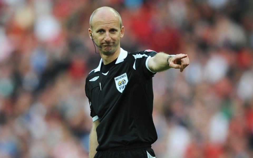Шефът на реферите в Англия се извини на УБA за дузпата срещу Челси