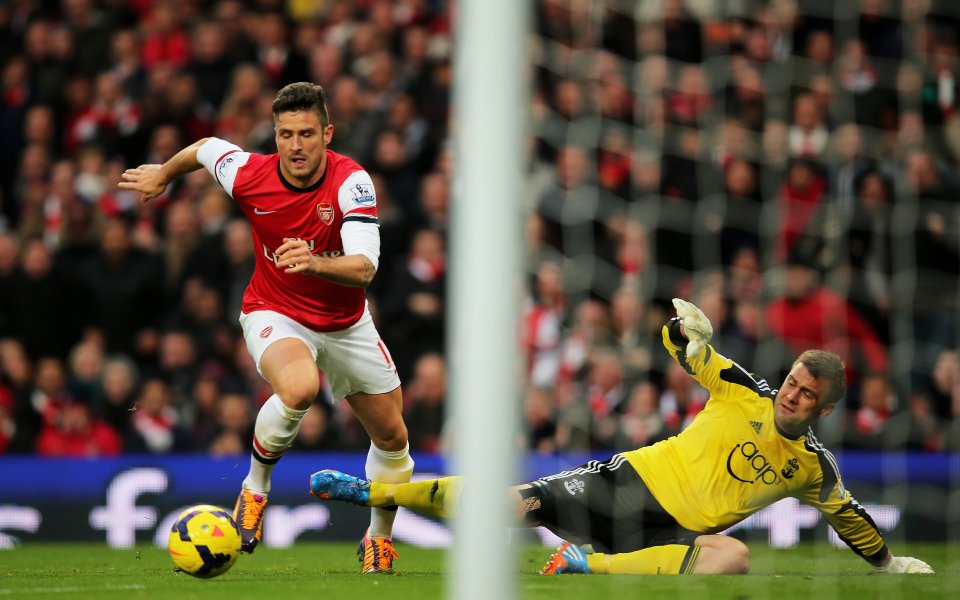 ВИДЕО: Брутален вратарски гаф помогна на Арсенал да дръпне на върха