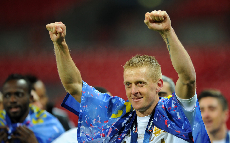 Футболна съпруга взриви Суонзи