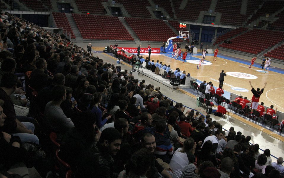 След трудното начало, българските отбори надигнаха глава