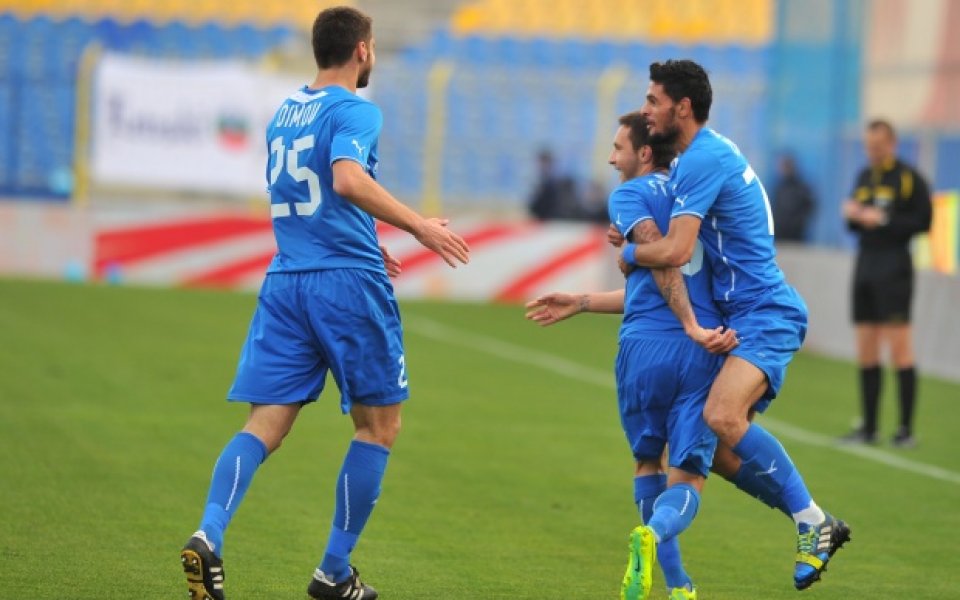 Левски тренира с настроение, на „Герена“ прибират премиите за Литекс