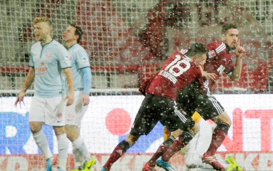 Нюрнберг продължава без победа в Бундеслигата