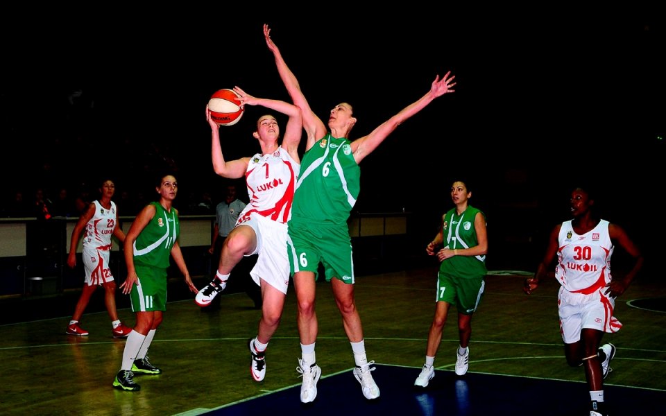 Берое с първа победа за сезона при дамите